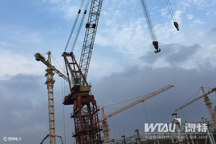 中電投協(xié)鑫濱海發(fā)電項目建設(shè)動臂塔吊配備微特產(chǎn)品